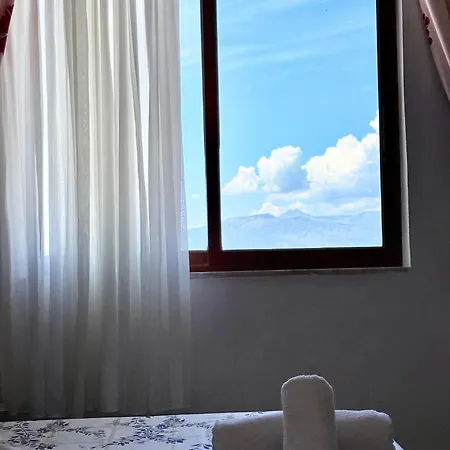 Ionian View * Sarandë